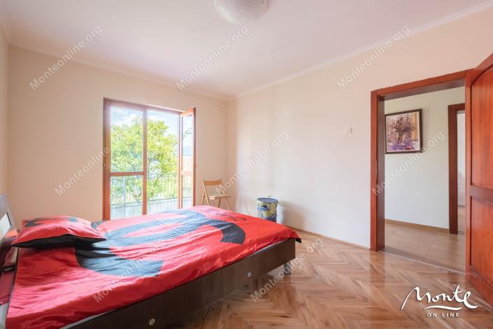 Image No.25-3 Bed House for sale