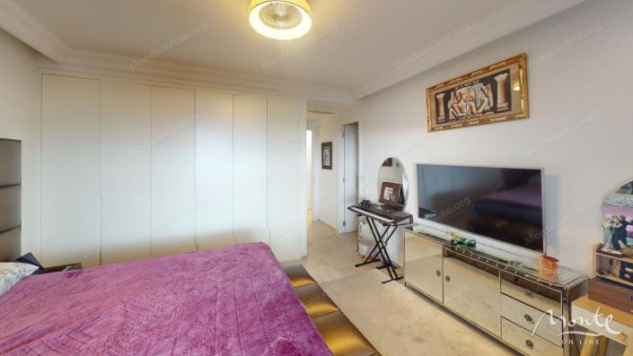 Image No.25-2 Bed Townhouse for sale