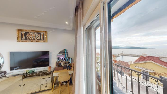 Image No.28-2 Bed Townhouse for sale