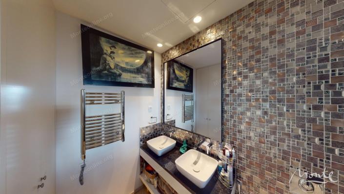 Image No.33-2 Bed Townhouse for sale