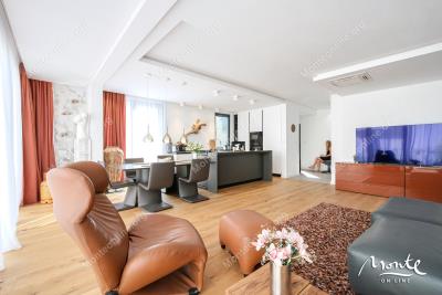 eksklyuzivnyj-taunhaus-v-zakrytom-komplekse-s-bassejnom-v-lastve-grbalskoj-chernogoriya_06