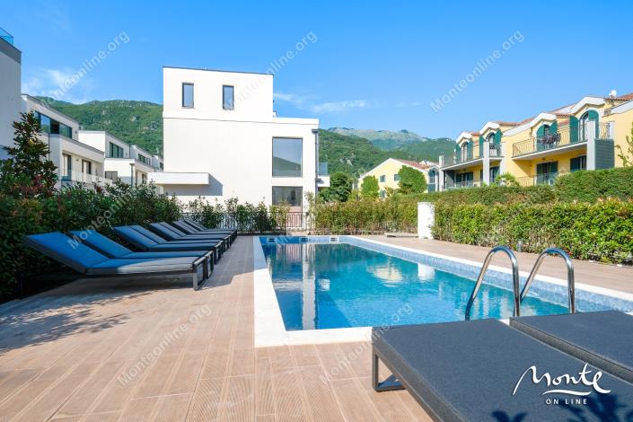 Image No.45-3 Bed Townhouse for sale