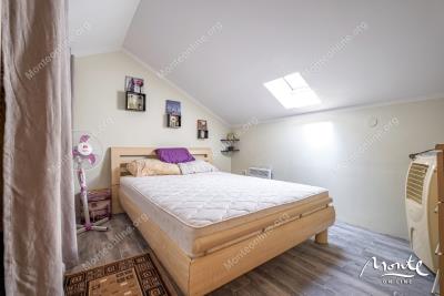 dvuhurovnevye-apartamenty-s-2-spalnyami-v-150-m-ot-morya-v-kamenari-herczeg-novi_14