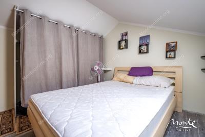 dvuhurovnevye-apartamenty-s-2-spalnyami-v-150-m-ot-morya-v-kamenari-herczeg-novi_15