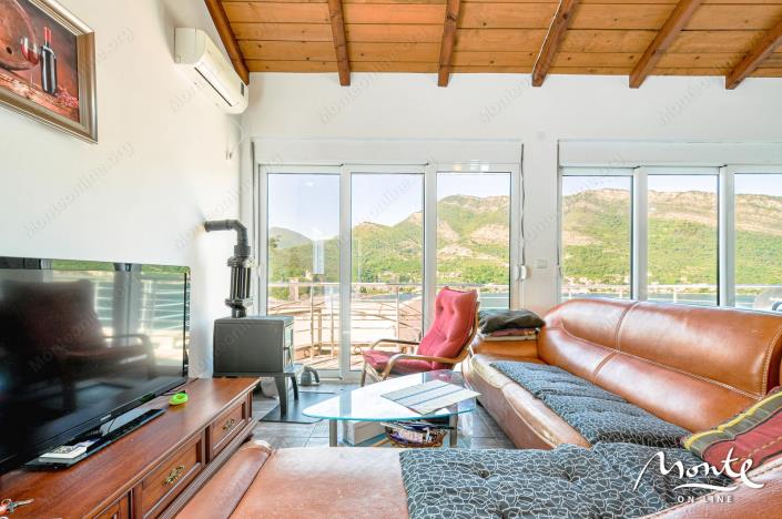 Image No.9-3 Bed House for sale