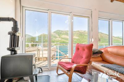 semejnyj-3-etazhnyj-dom-s-garazhom-i-vidom-na-zaliv-v-lepetane-tivat_12