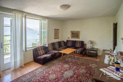 dom-u-morya-s-prichalom-i-panoramnym-vidom-v-nivicze-herczeg-novi_03