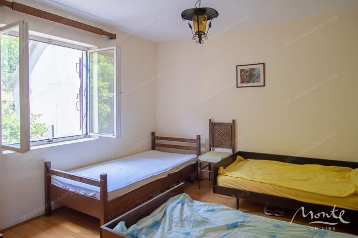 Image No.7-4 Bed House for sale