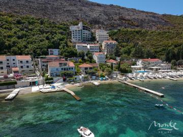 dom-u-morya-s-prichalom-i-panoramnym-vidom-v-nivicze-herczeg-novi_13