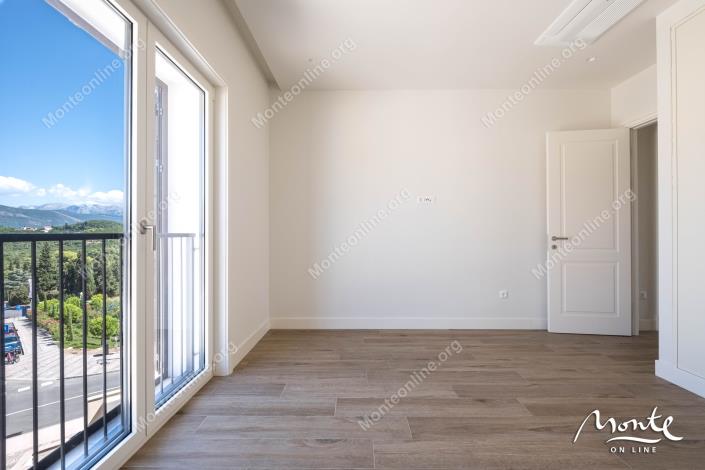 Image No.10-2 Bed Flat for sale