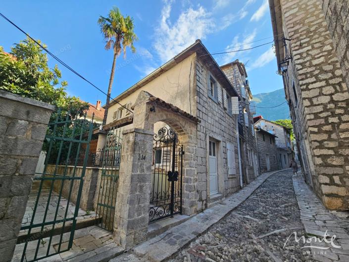 Image No.10-Restaurant de 1 chambre à vendre à Risan