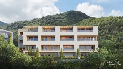 kvartira-premium-klassa-s-panoramnym-vidom-na-adriatiku-v-przhno-budva_04