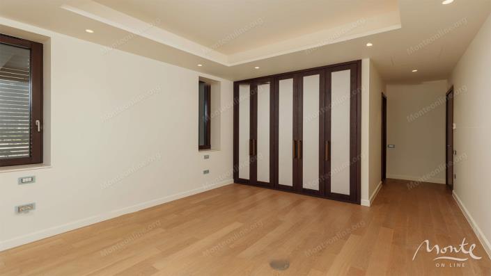 Image No.8-3 Bed Villa for sale