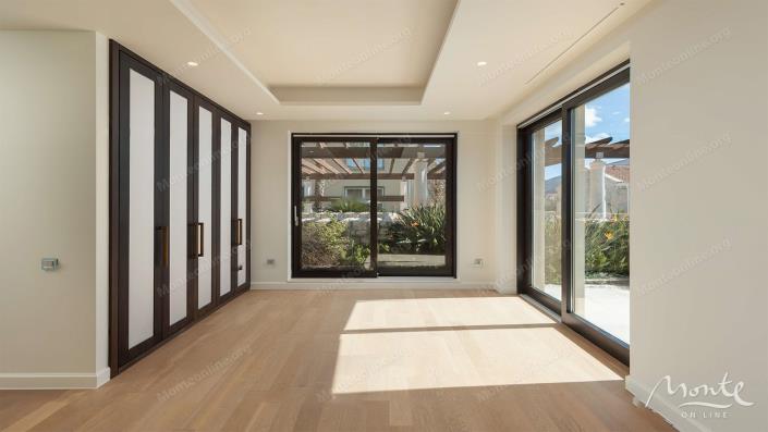 Image No.10-3 Bed Villa for sale