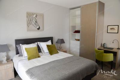 roskoshnaya-kvartira-s-2-spalnyami-s-panoramnym-vidom-na-zaliv-i-porto-montenegro_09