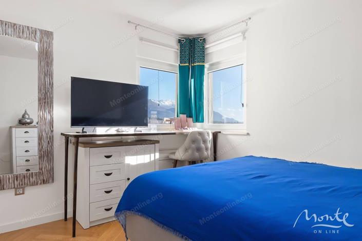 Image No.8-2 Bed Flat for sale