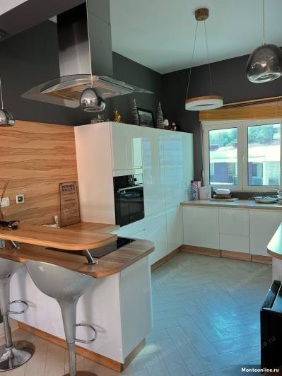 Image No.17-3 Bed Flat for sale