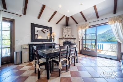apartament-verona-v-boka-gardens-tam-gde-adriatika-vstrechaetsya-s-istoriej_06