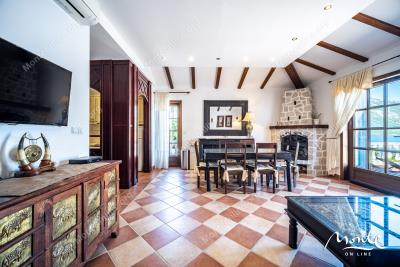 apartament-verona-v-boka-gardens-tam-gde-adriatika-vstrechaetsya-s-istoriej_12