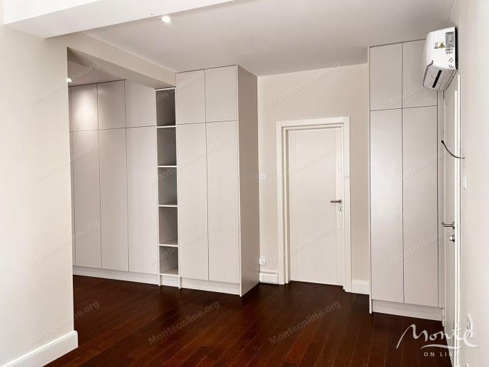 Image No.5-Appartement de 3 chambres à vendre à Ðenovici