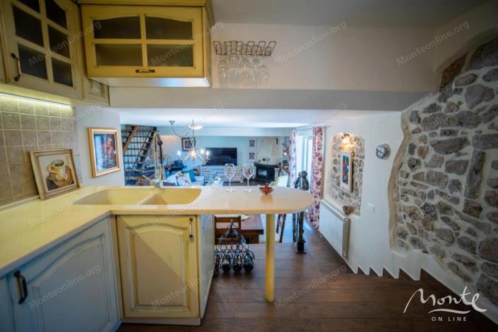 Image No.9-3 Bed House for sale