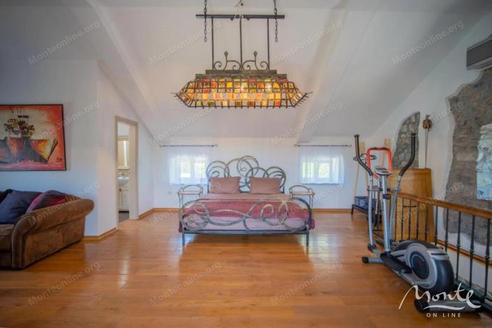 Image No.13-3 Bed House for sale