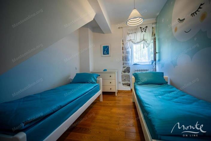 Image No.15-3 Bed House for sale