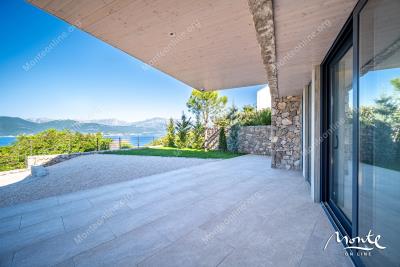 villa-na-poluostrove-lushticza-garmoniya-prirody-uedineniya-i-panoramnogo-vida-na-more_15