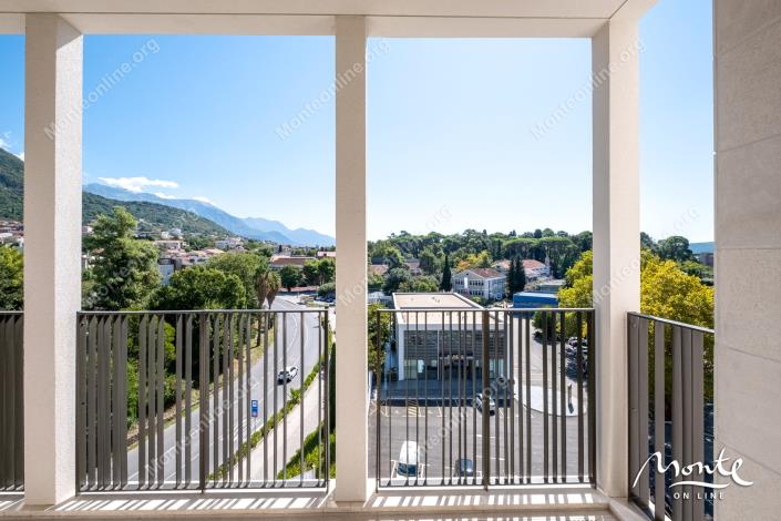 Image No.18-3 Bed Apartment for sale