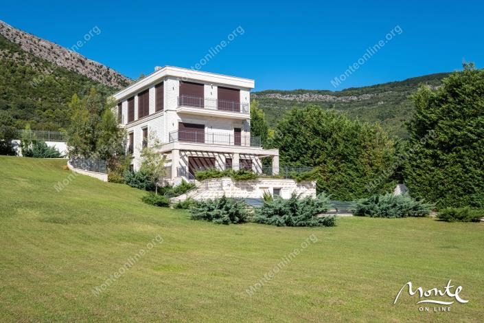 Image No.6-6 Bed Villa for sale