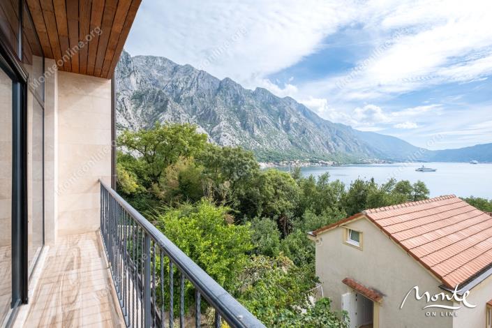 Image No.2-6 Bed House for sale