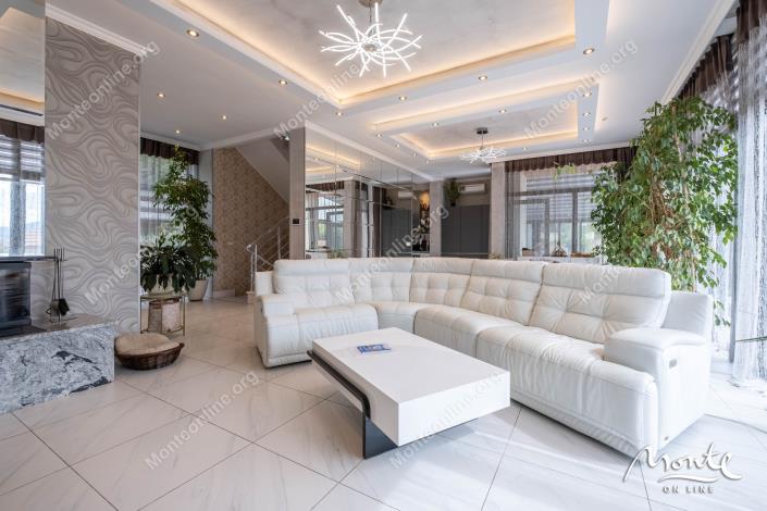 Image No.8-6 Bed House for sale