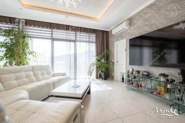 Image No.13-6 Bed House for sale