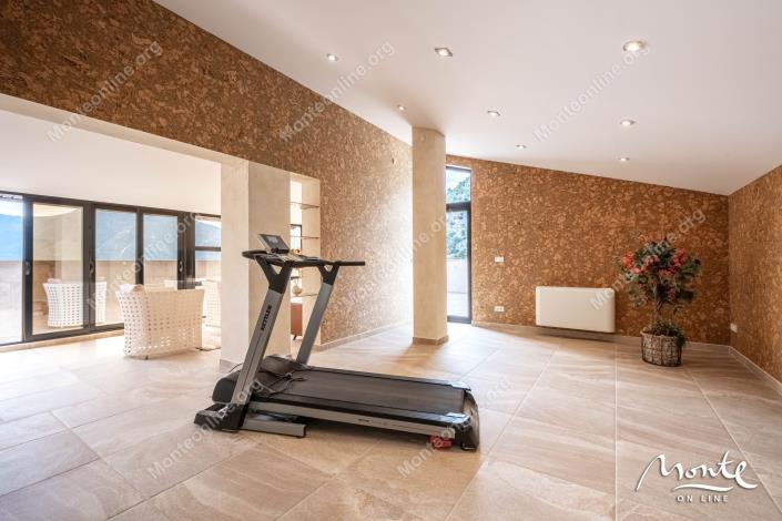 Image No.33-6 Bed House for sale