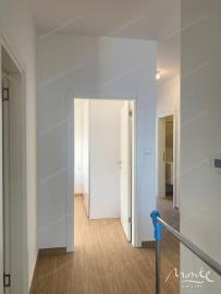 apartamenty-s-2-spalnyami-na-pervoj-linii-morya-s-privatnym-plyazhem_09
