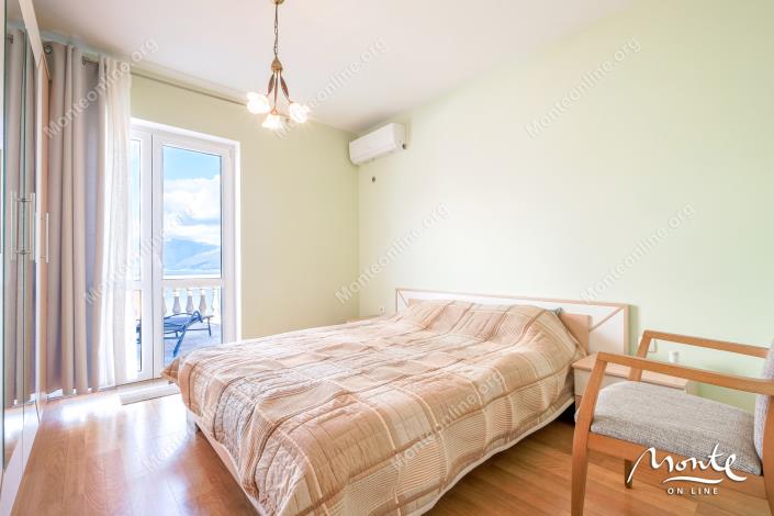Image No.34-5 Bed House for sale
