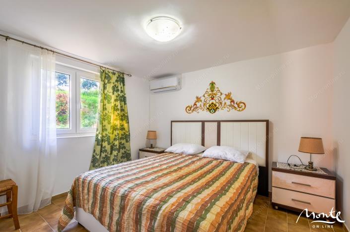 Image No.7-7 Bed House for sale