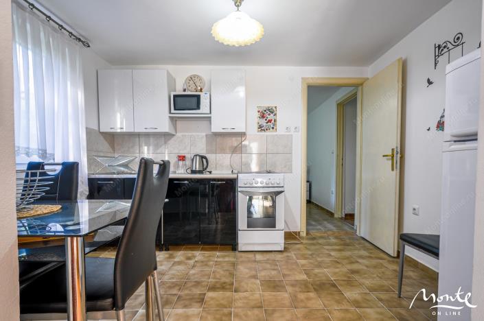 Image No.8-7 Bed House for sale