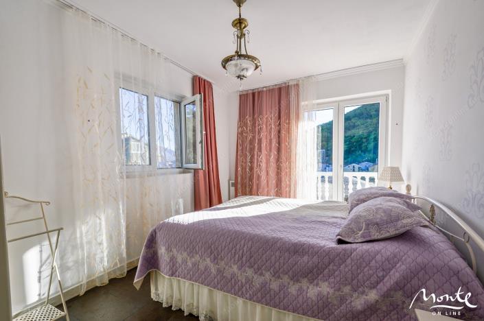 Image No.11-7 Bed House for sale