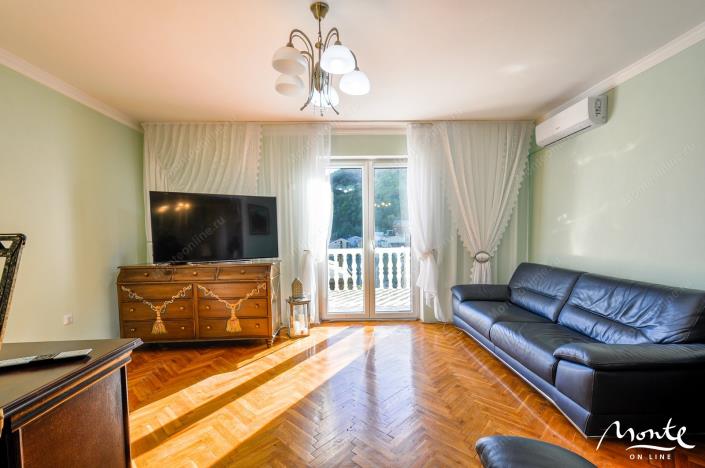 Image No.13-7 Bed House for sale