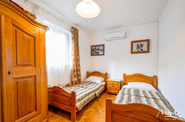 Image No.22-7 Bed House for sale