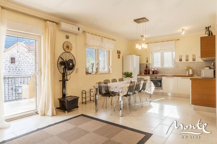 Image No.2-3 Bed Townhouse for sale