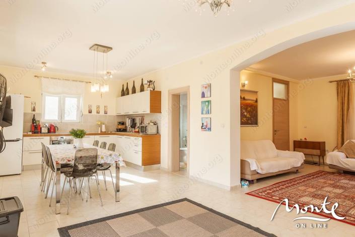 Image No.3-3 Bed Townhouse for sale