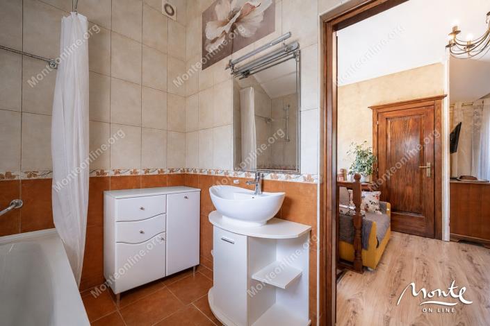 Image No.36-3 Bed House for sale