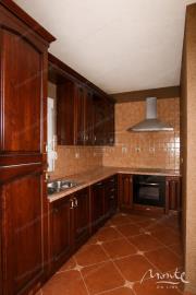 dom-s-bassejnom-i-vidom-na-more-v-lepetane-opatovo-tivat_10