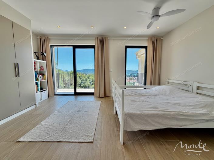 Image No.8-4 Bed Villa for sale