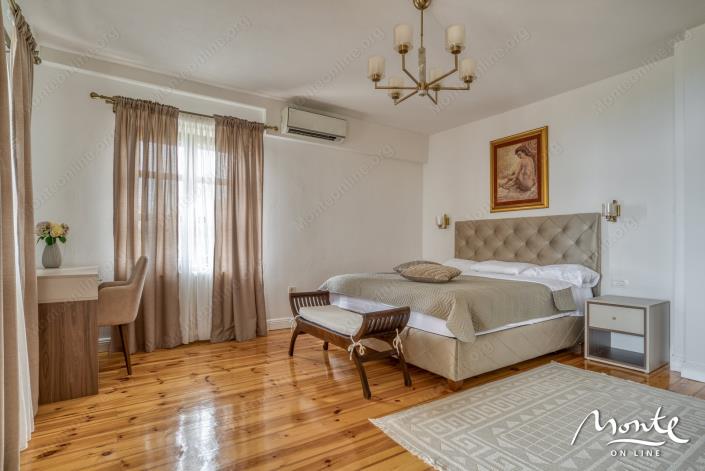 Image No.3-4 Bed House for sale