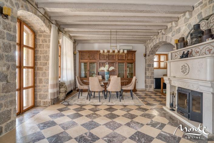 Image No.8-4 Bed House for sale