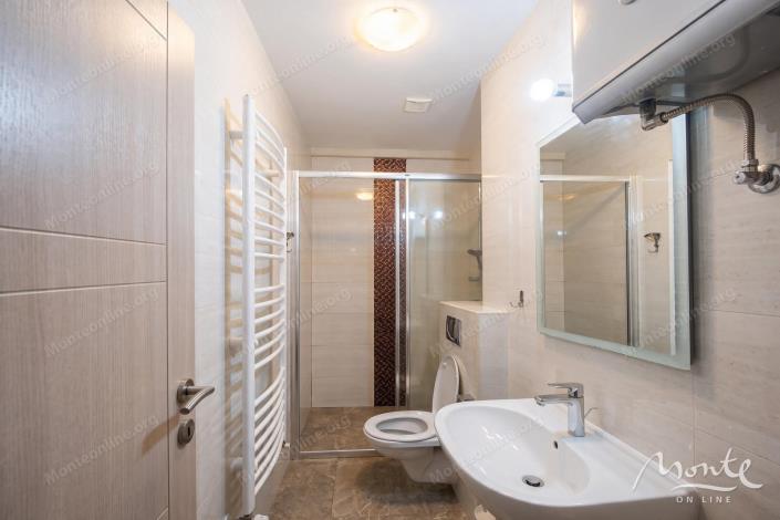 Image No.17-3 Bed Flat for sale