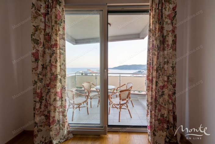 Image No.21-3 Bed Flat for sale